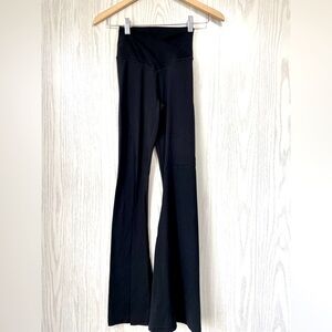 Offline by Aerie REAL ME Super Flare HI-Rise Leggings Size S/P EUC